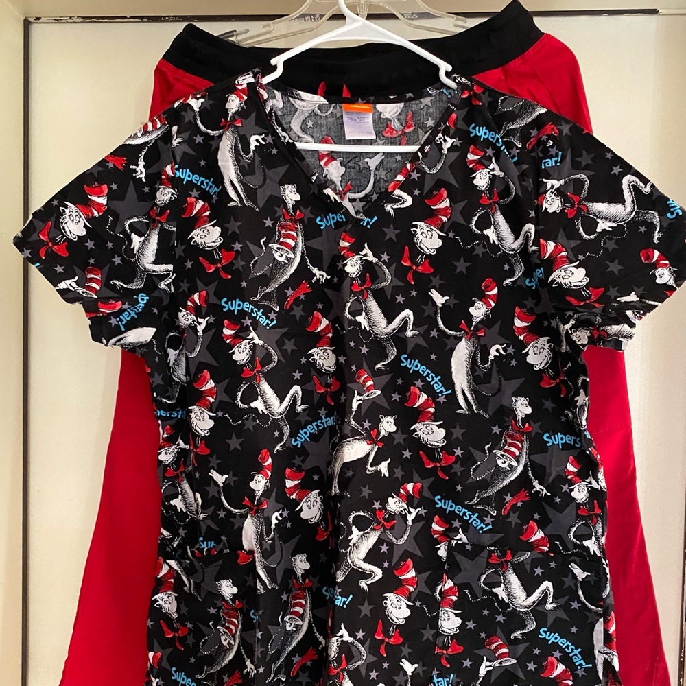 Dr Seuss Red Scrub set